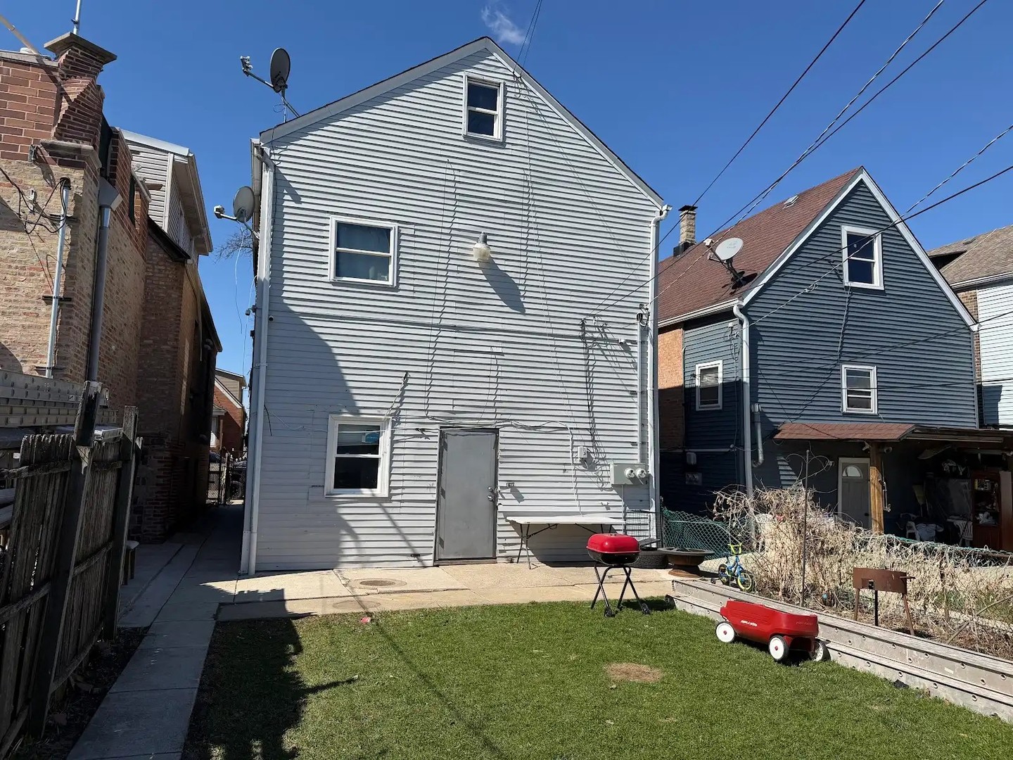 3033 S Kenneth Avenue