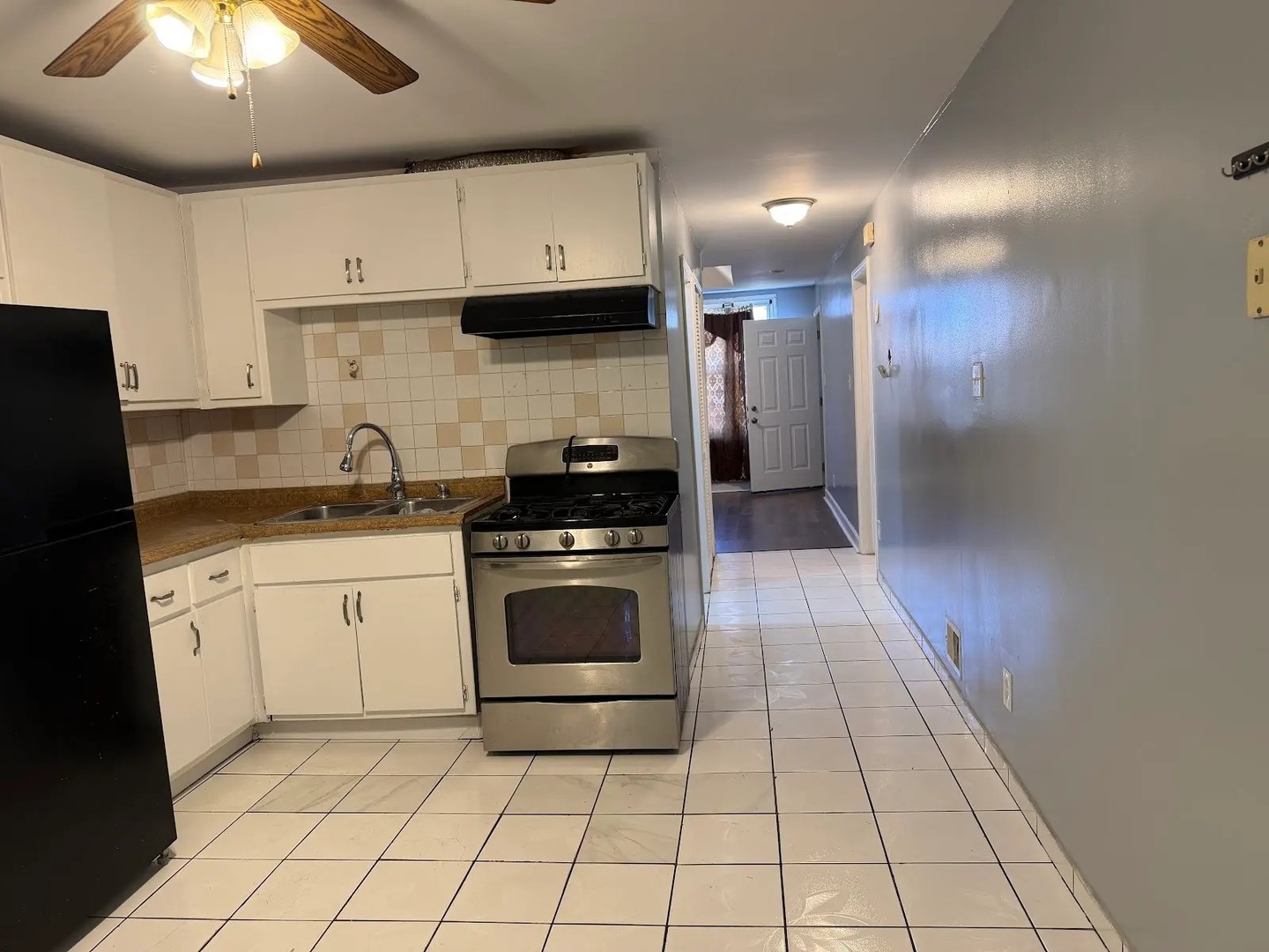 3033 S Kenneth Avenue