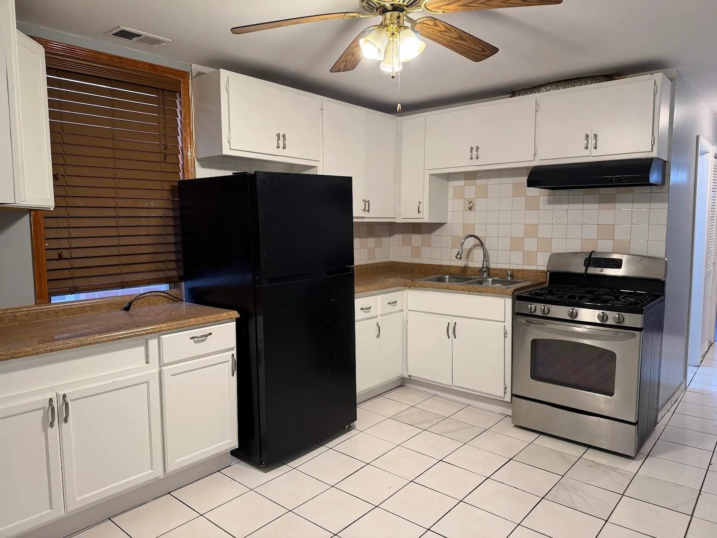 3033 S Kenneth Avenue