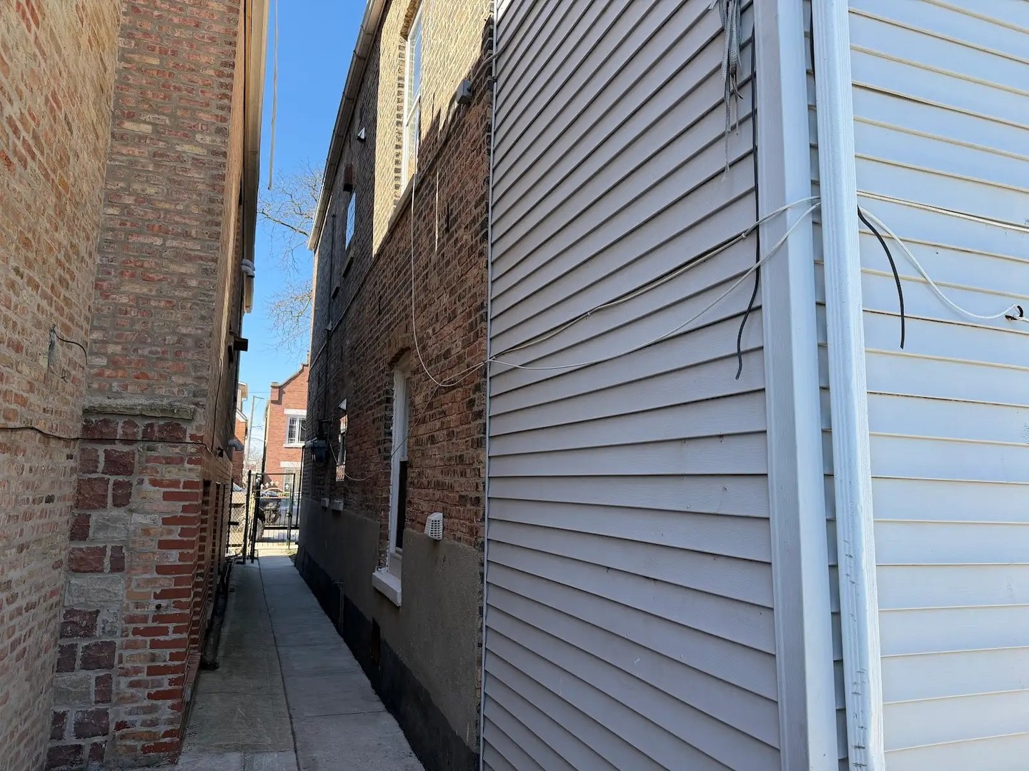 3033 S Kenneth Avenue