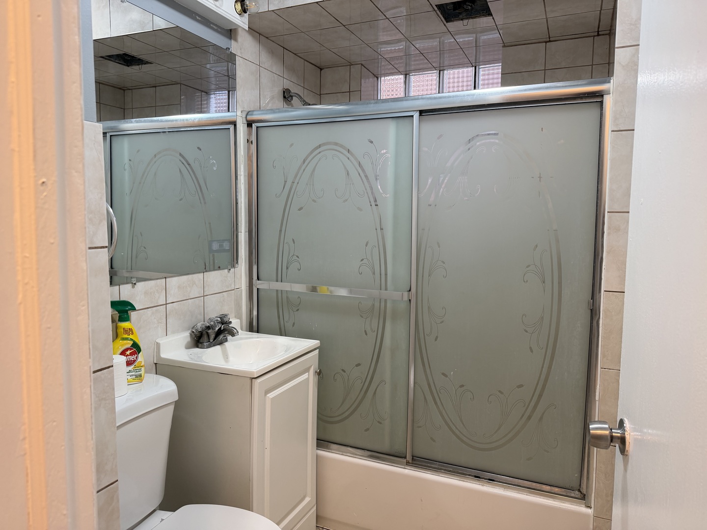 3033 S Kenneth Avenue