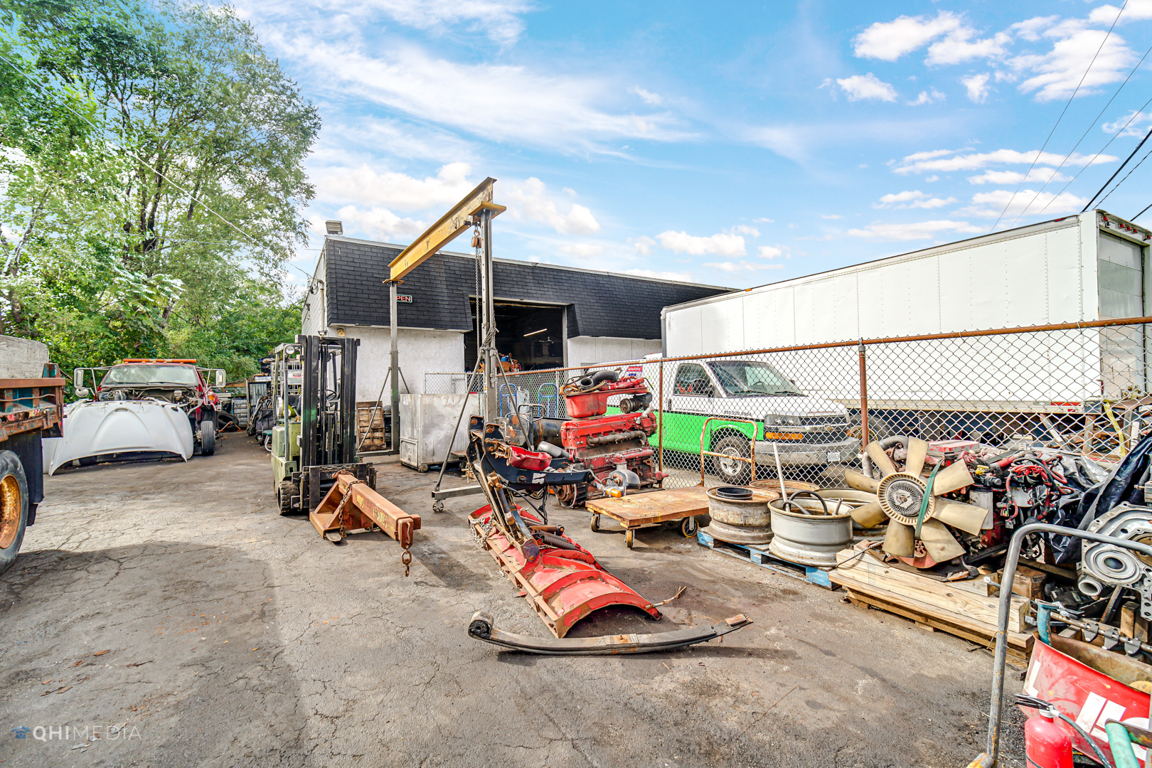 15500 VINCENNES Road