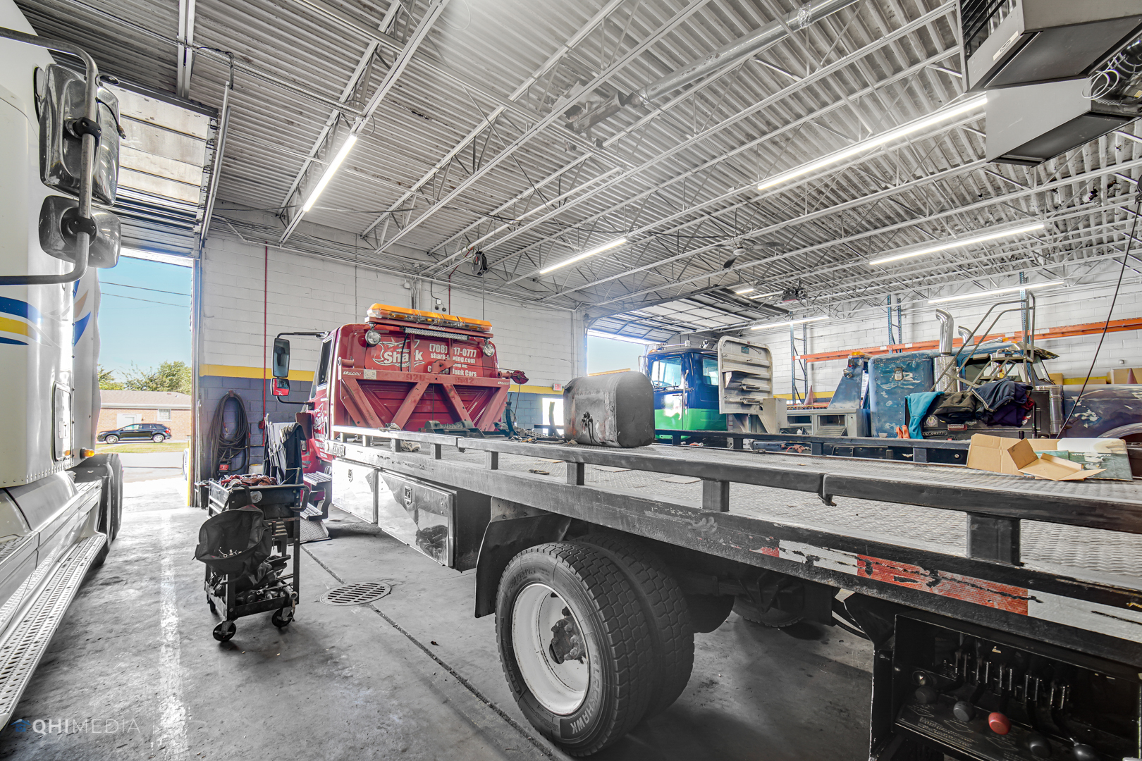 15500 VINCENNES Road