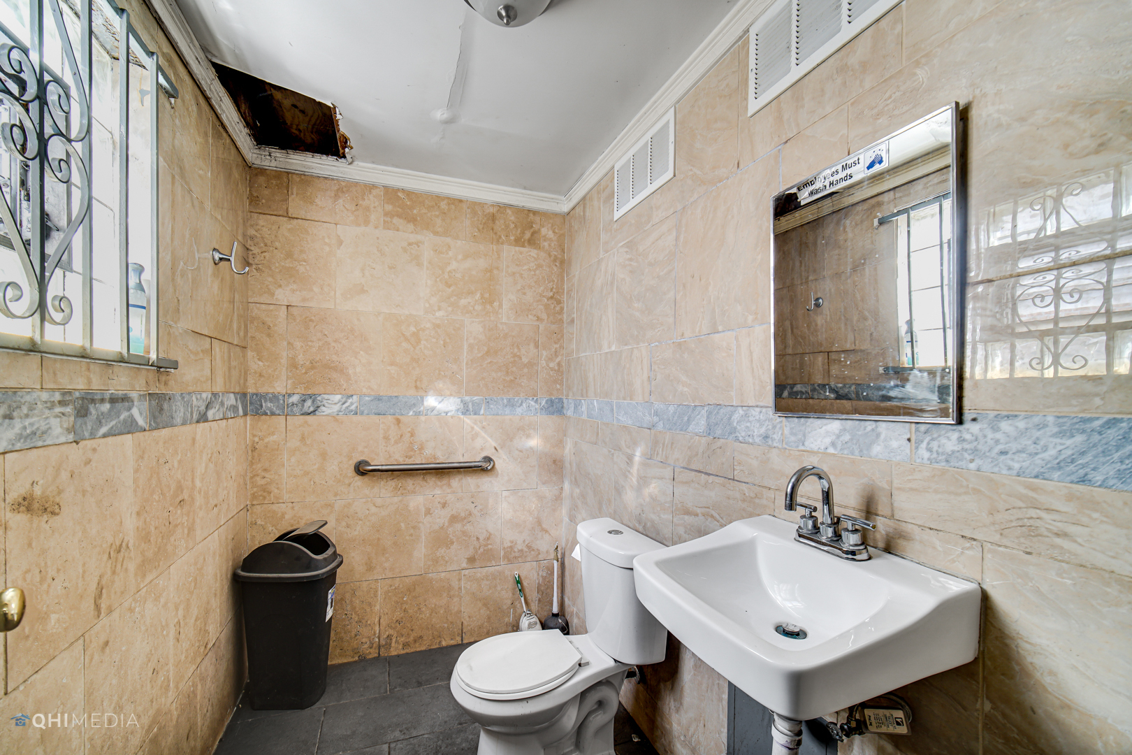 15500 VINCENNES Road