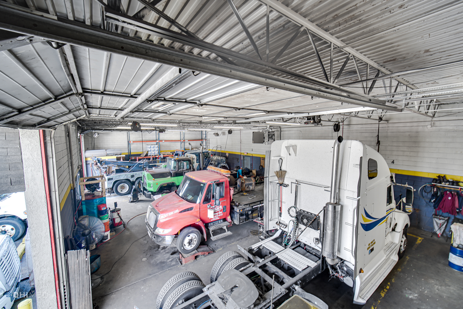 15500 VINCENNES Road