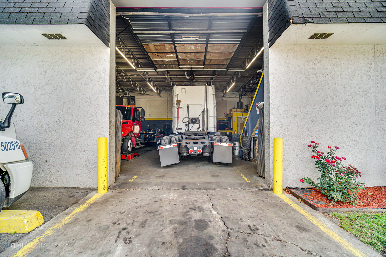 15500 VINCENNES Road