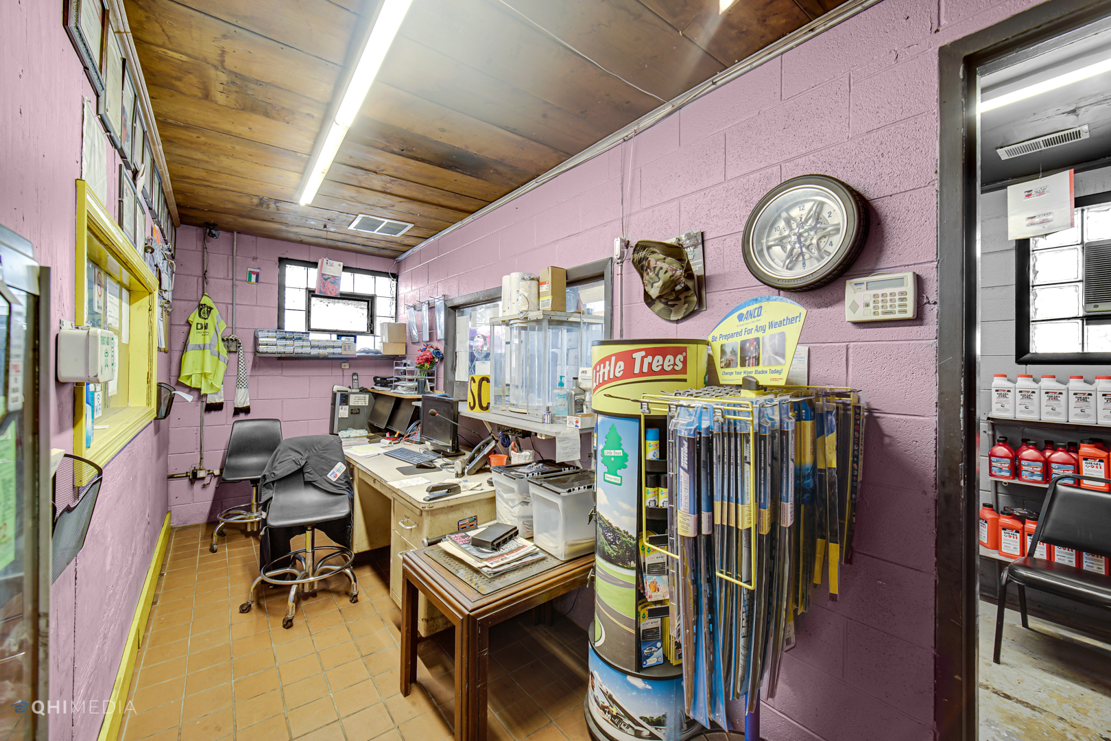 15500 VINCENNES Road