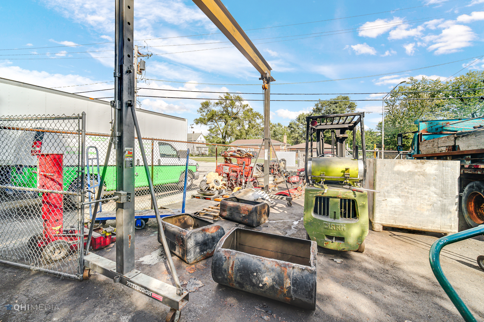 15500 VINCENNES Road