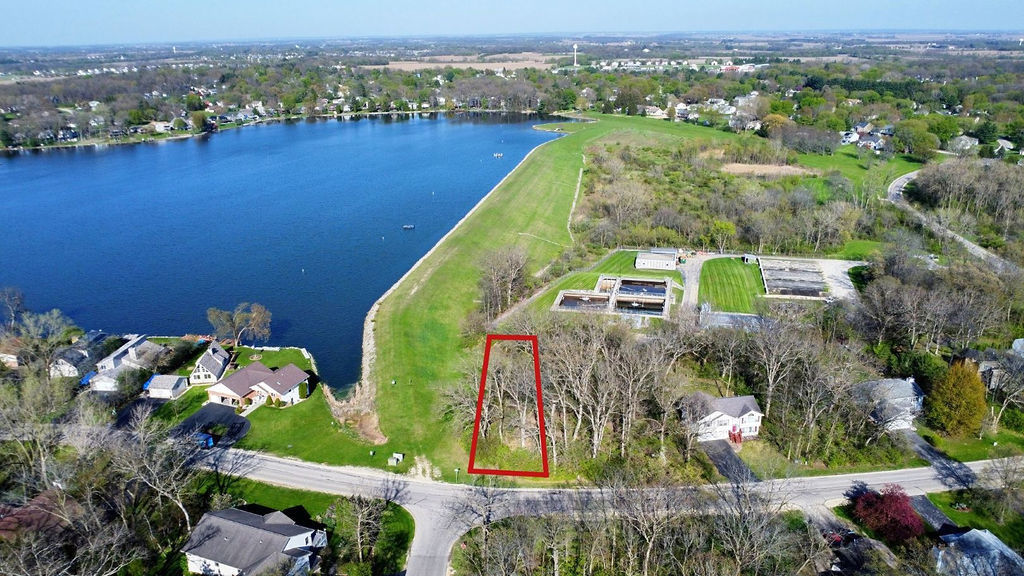 2000 Candlewick Drive SW