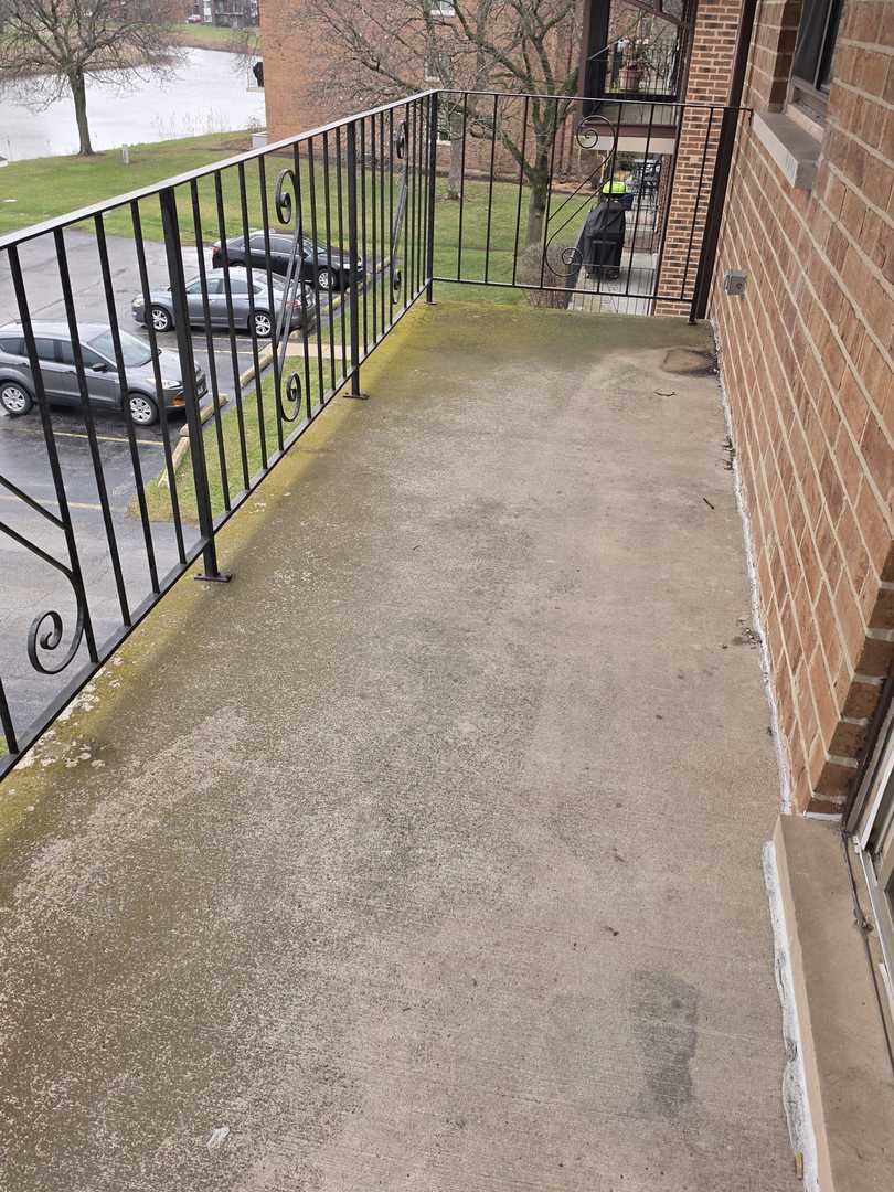 9950 Treetop Drive Unit: 340S