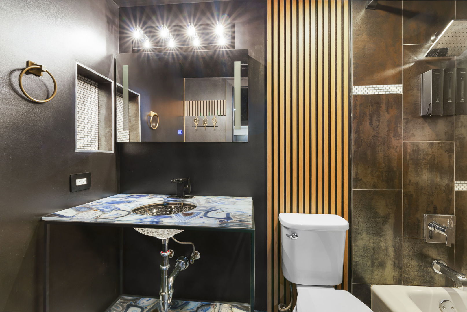 6337 Roosevelt Road Unit: 107