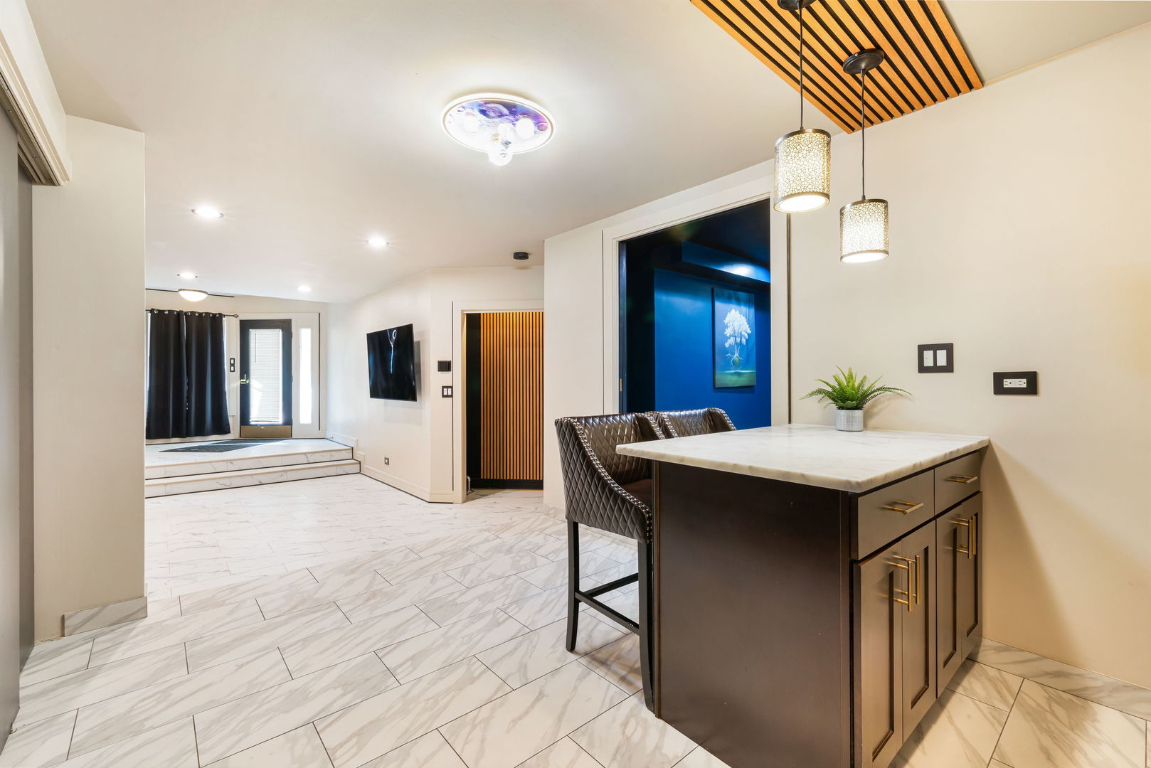 6337 Roosevelt Road Unit: 107