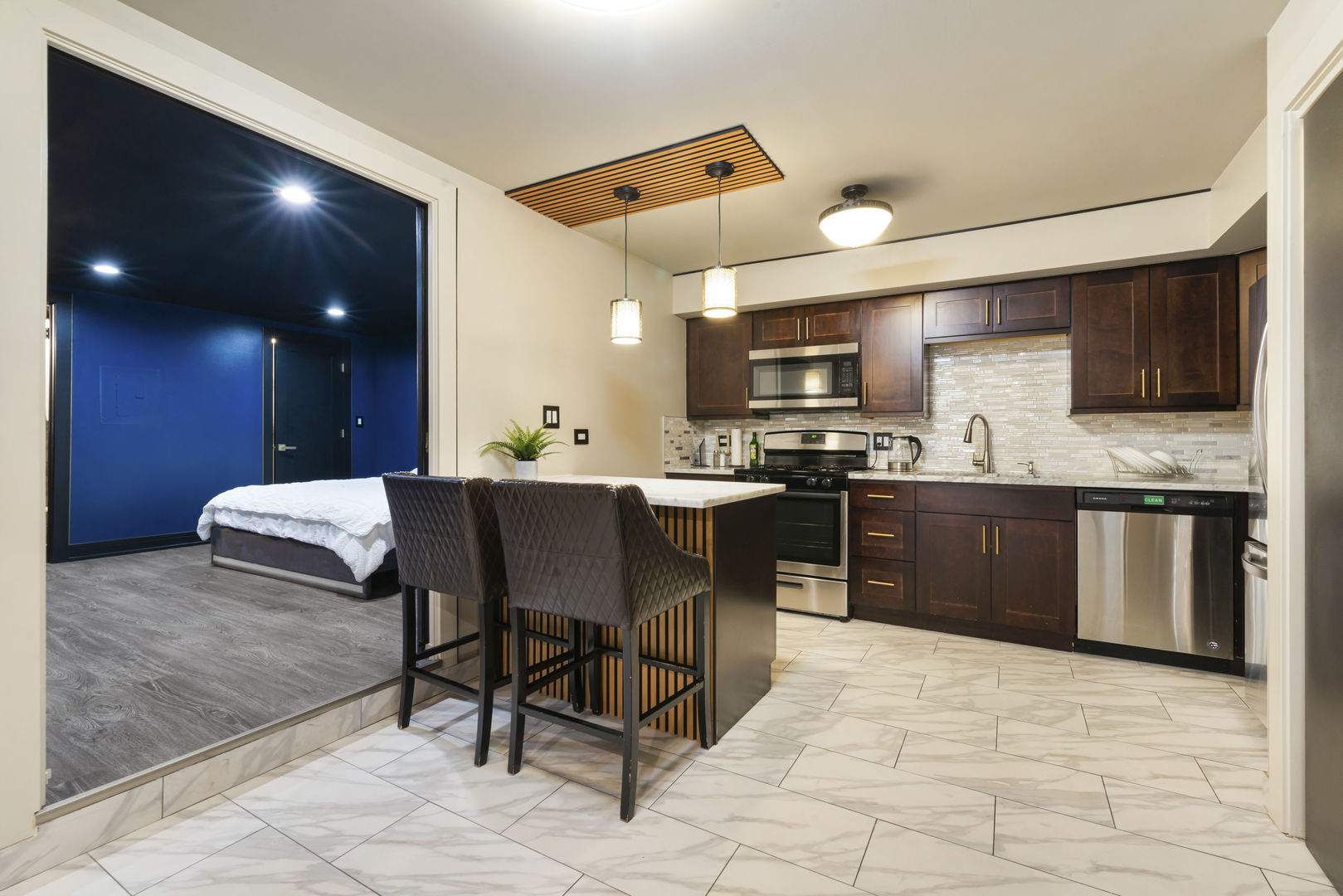 6337 Roosevelt Road Unit: 107