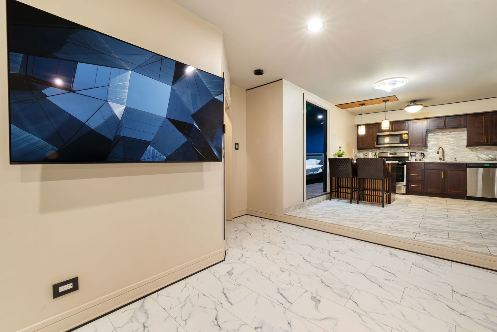 6337 Roosevelt Road Unit: 107