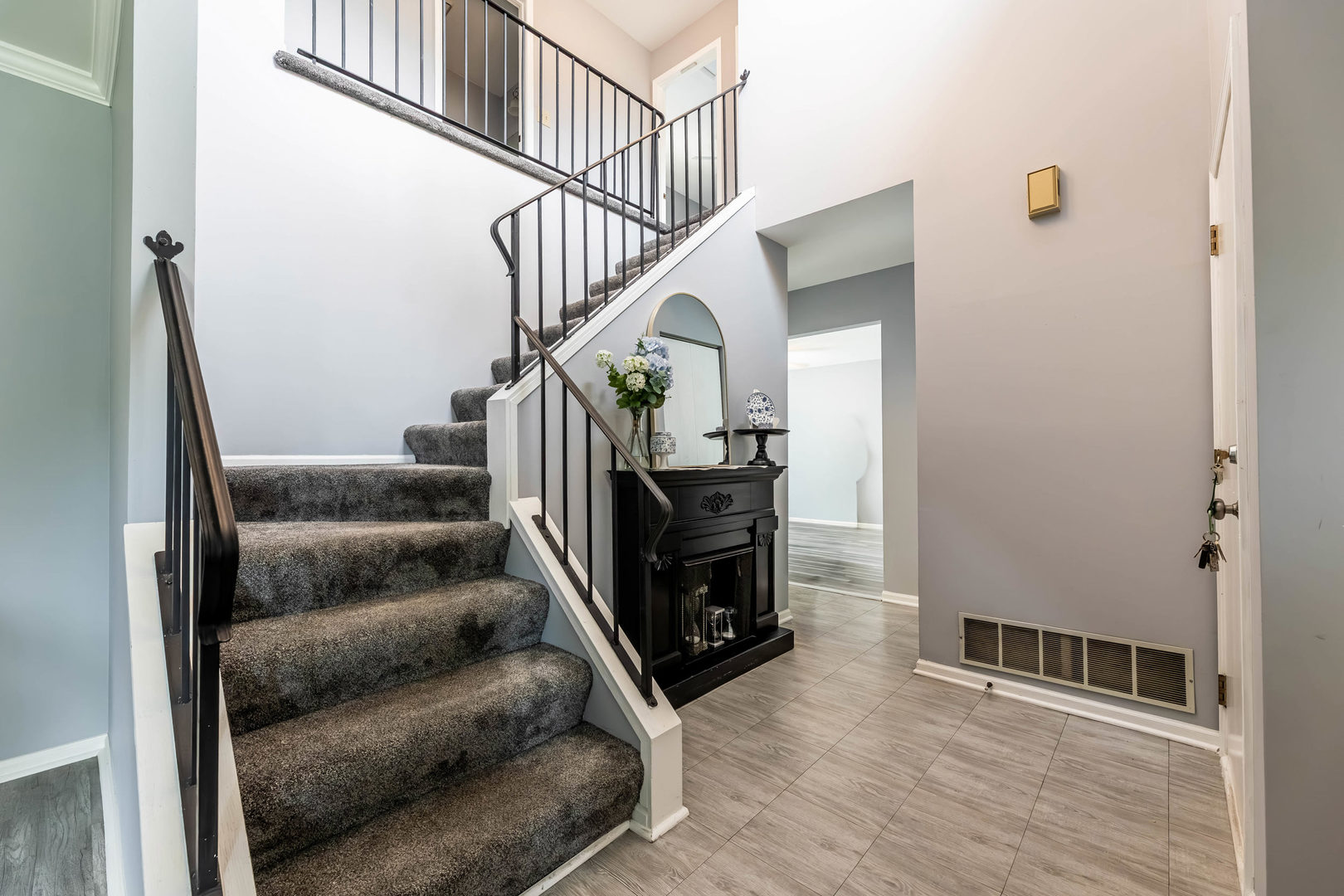 970 CAMDEN Lane