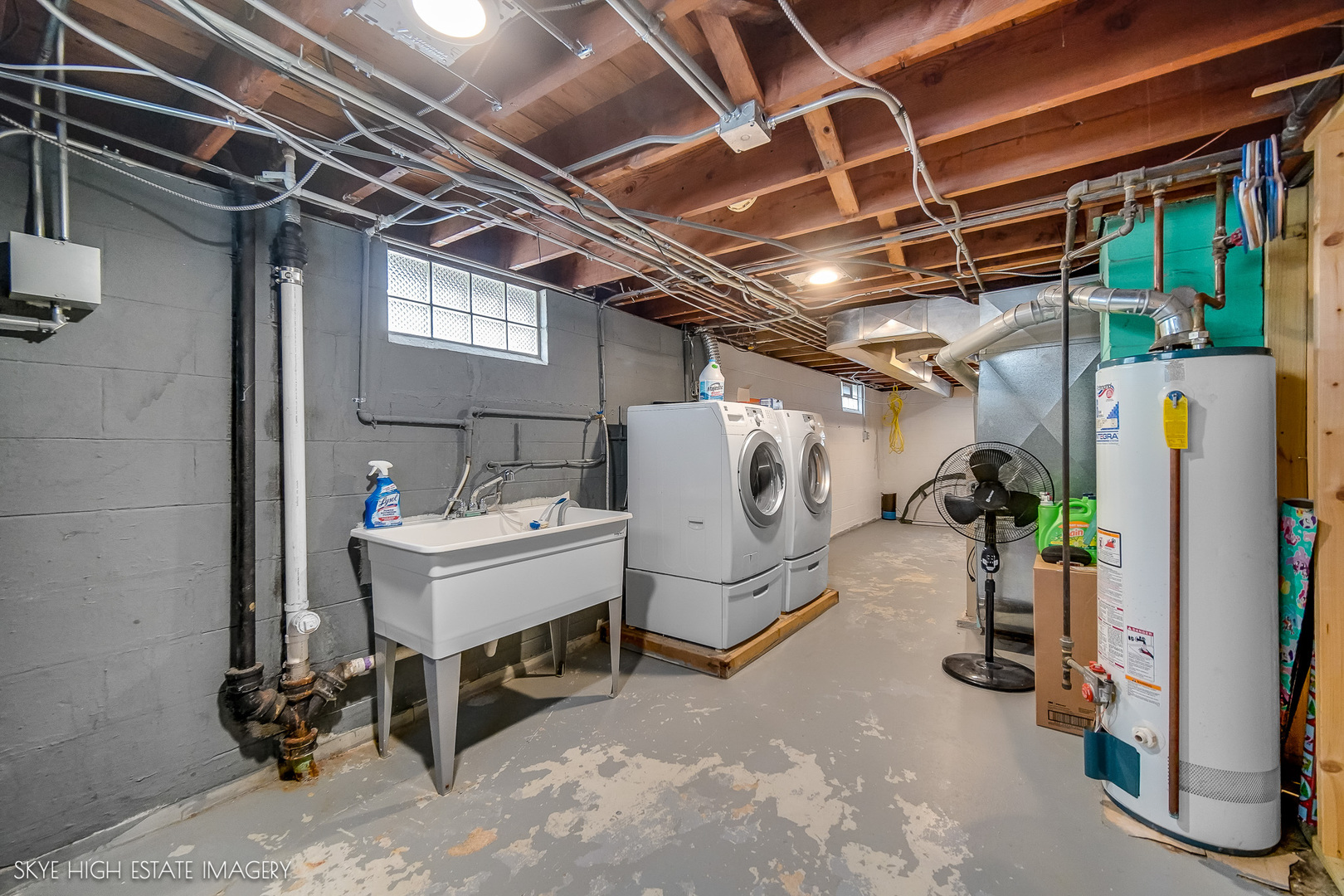 1205 N PRAIRIE Avenue