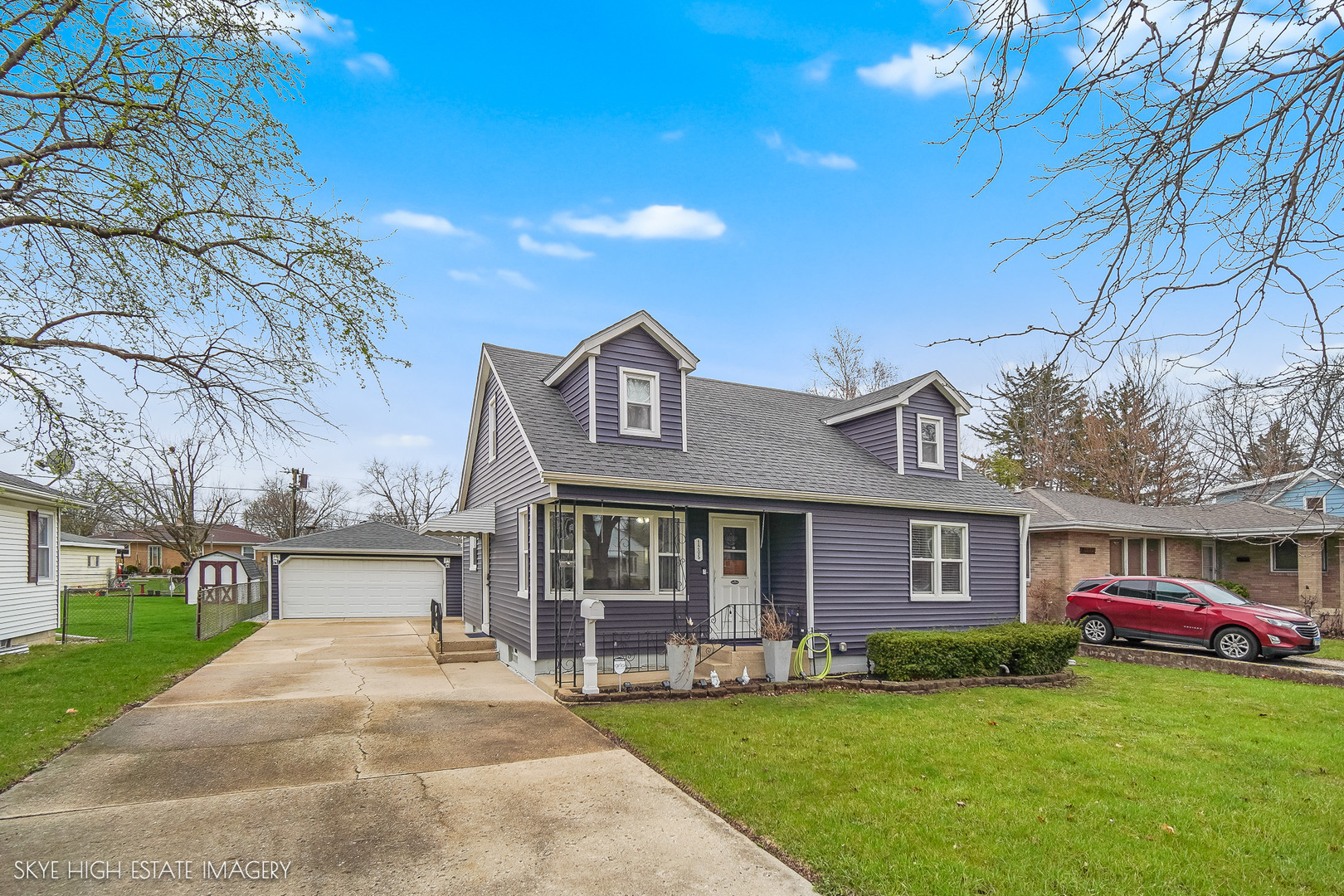 1205 N PRAIRIE Avenue