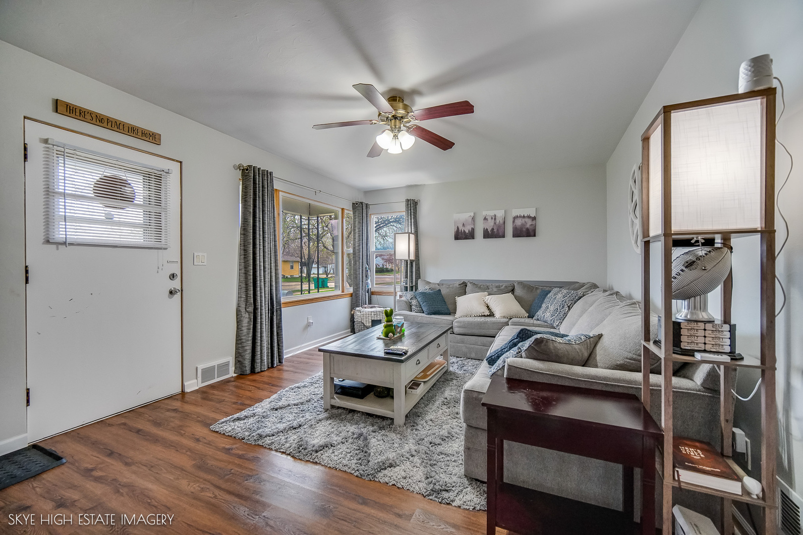 1205 N PRAIRIE Avenue