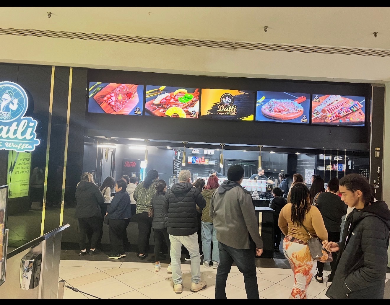 5 Woodfield Mall Unit: G135