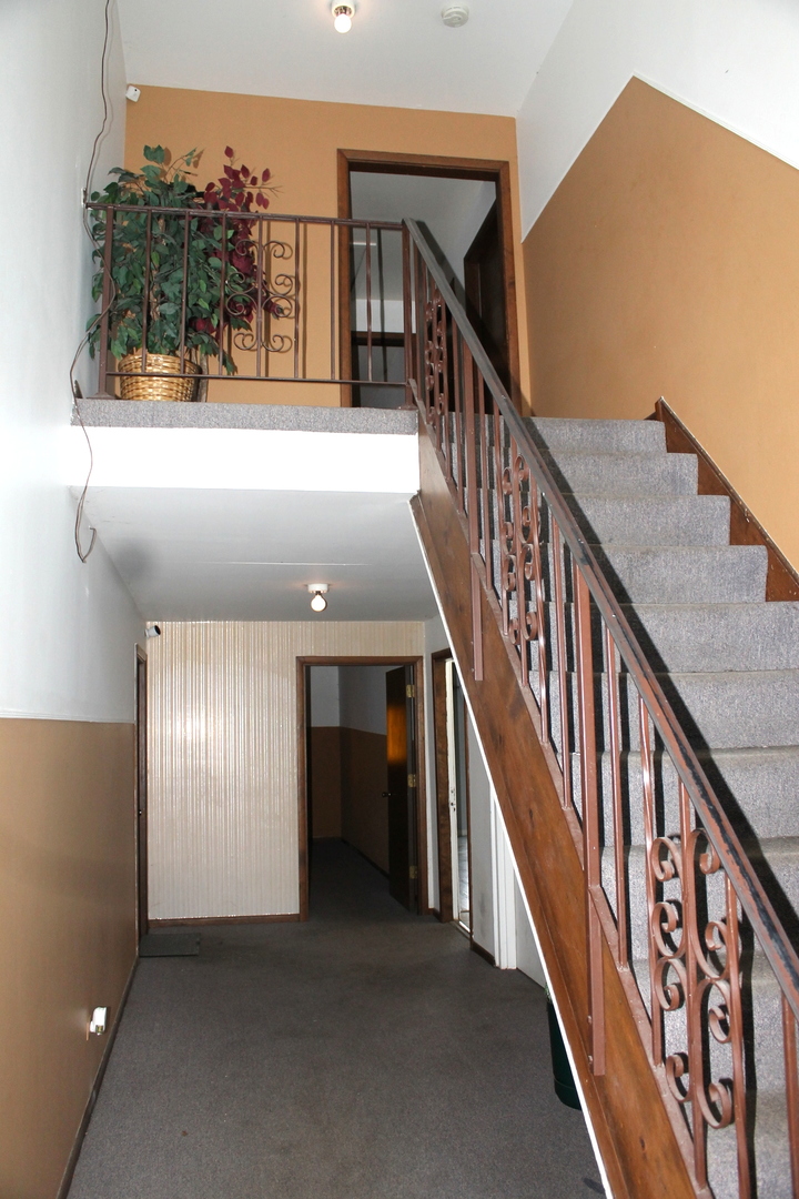 5739 129th Street Unit: 1B