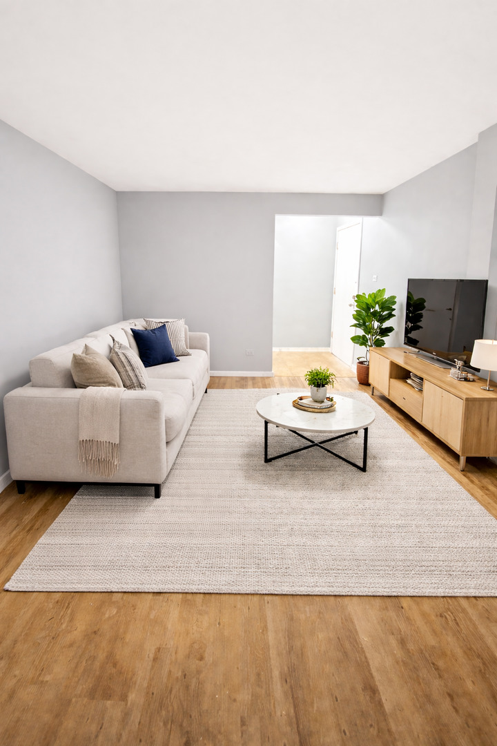 5739 129th Street Unit: 1B