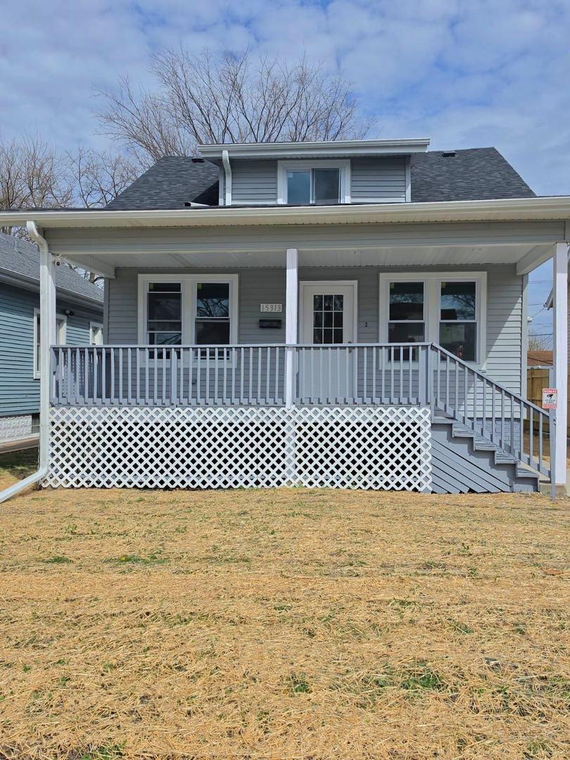 15313 Marshfield Avenue