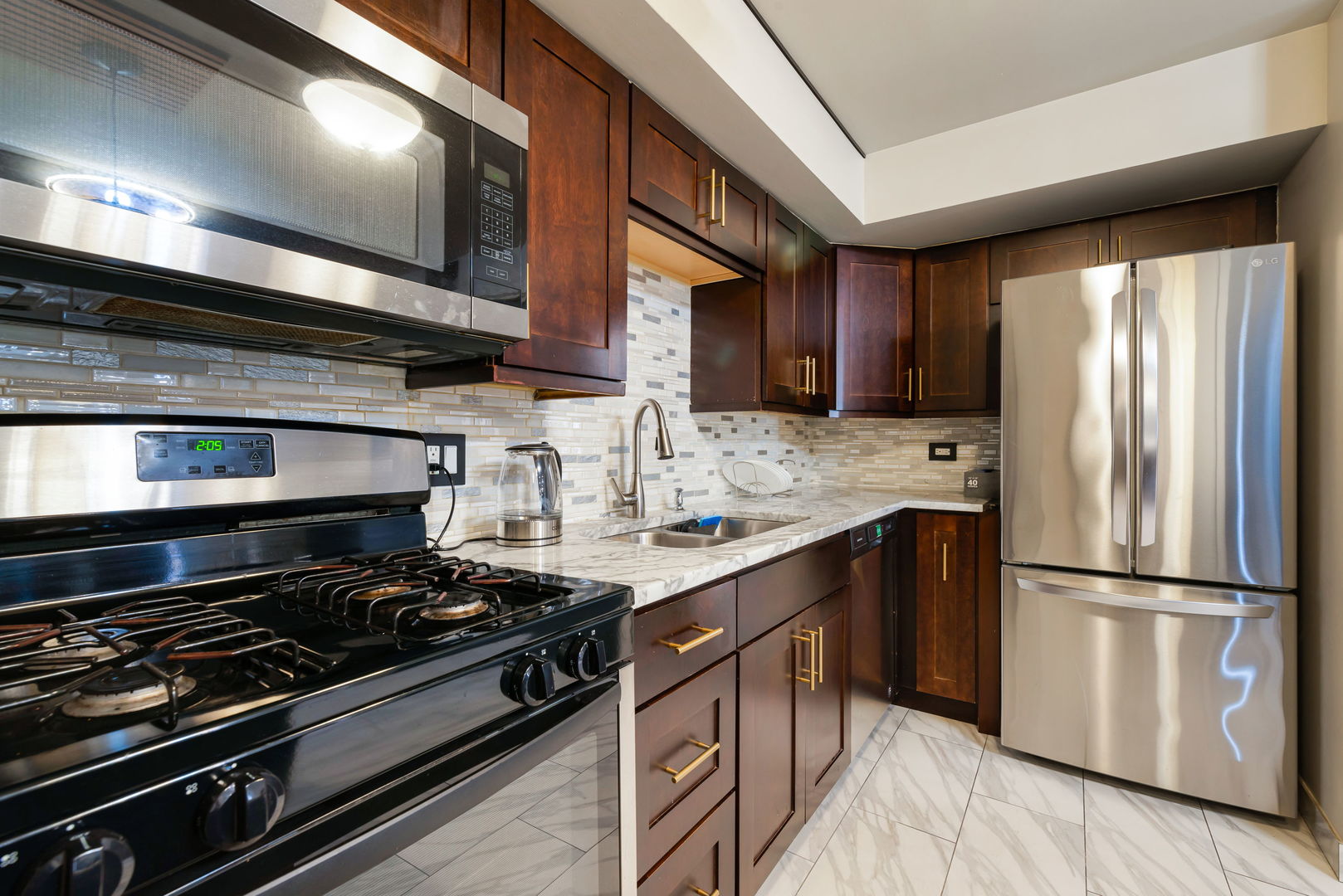 6337 Roosevelt Road Unit: 107