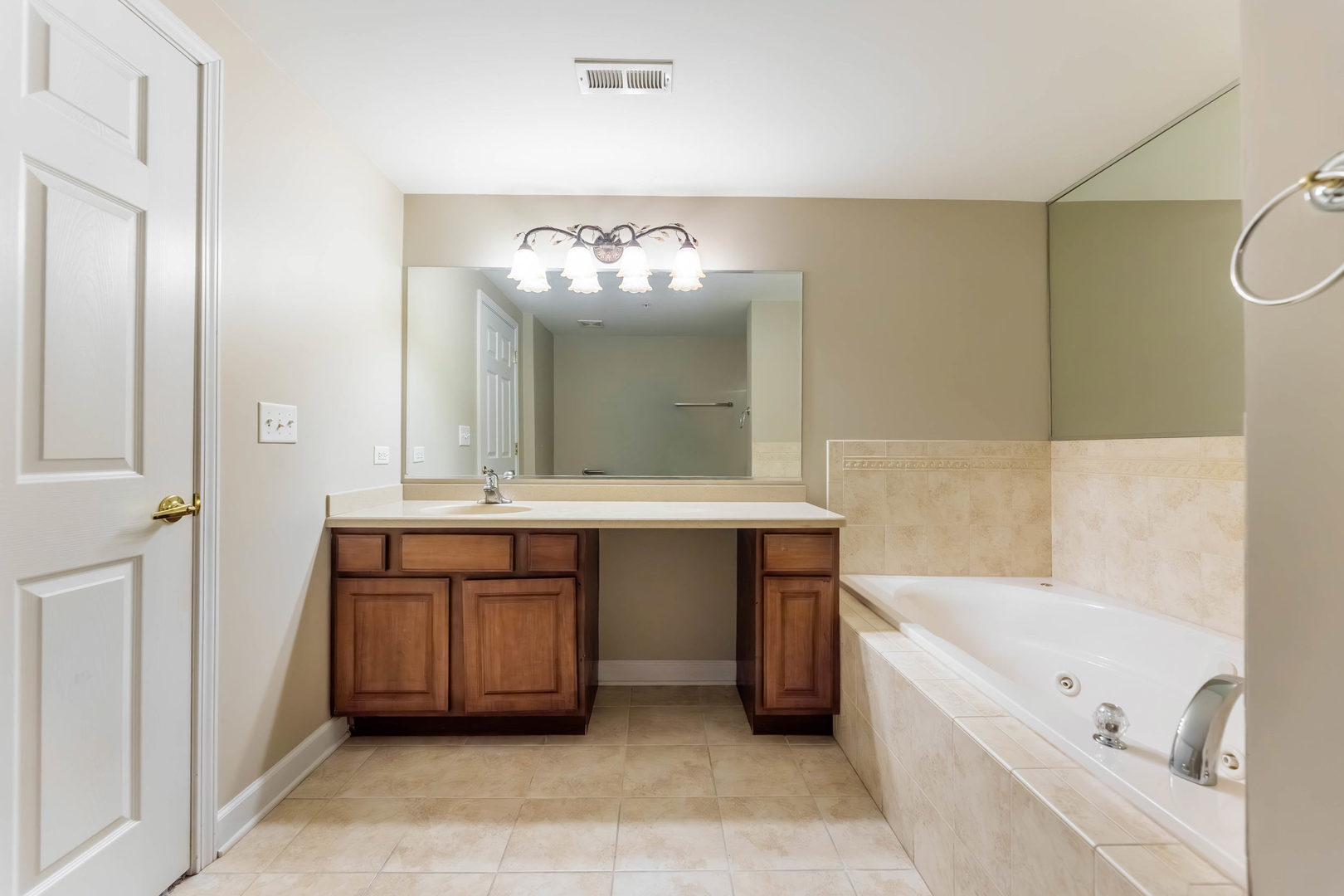 7716 Greenway Boulevard Unit: 3SE