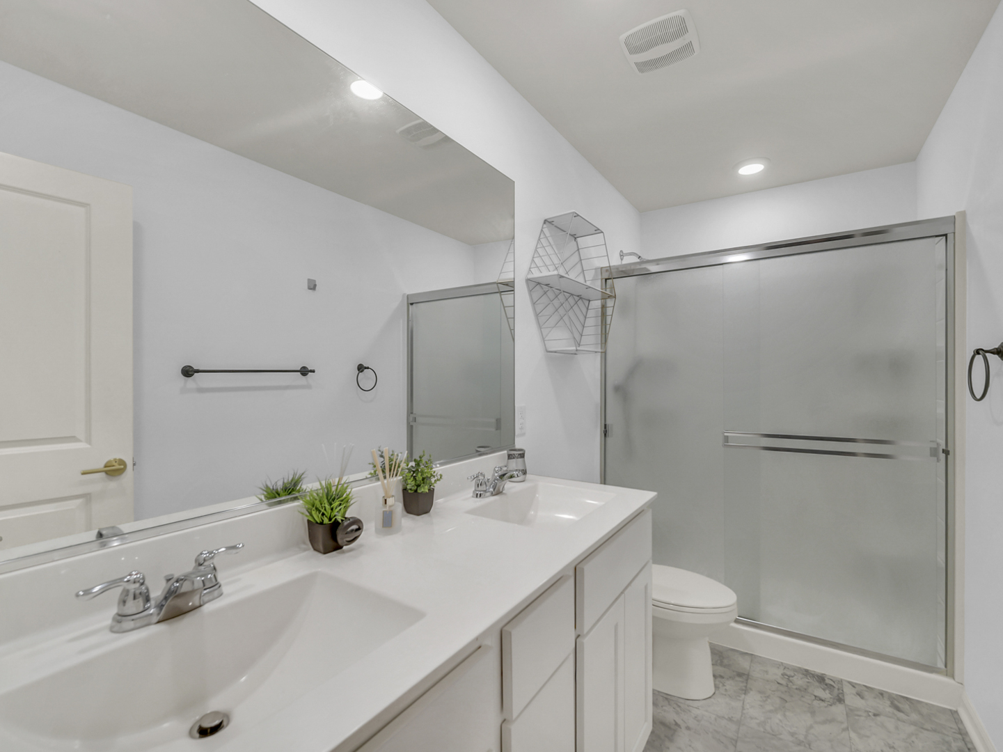 2151 Sassafras Way Unit: B