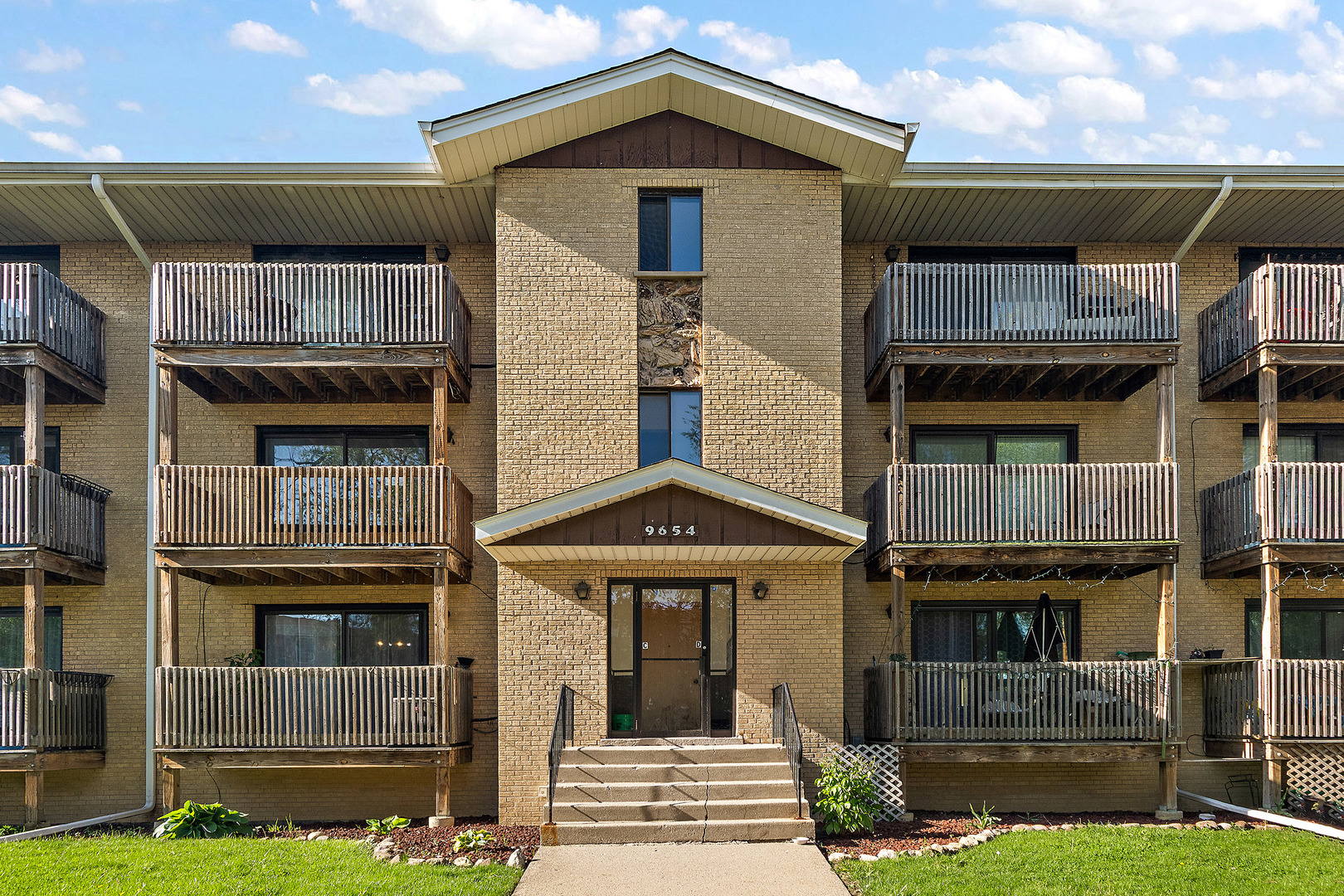 9654 NOTTINGHAM Avenue Unit: 1C