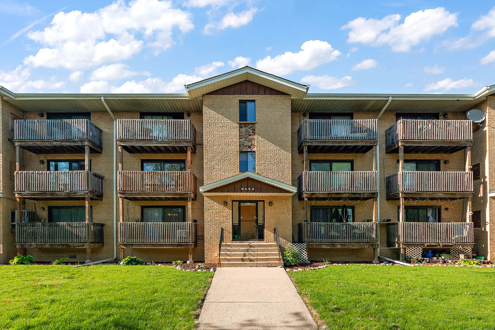 9654 NOTTINGHAM Avenue Unit: 1C