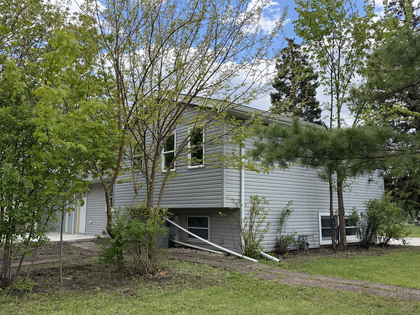 200 Lee Lane