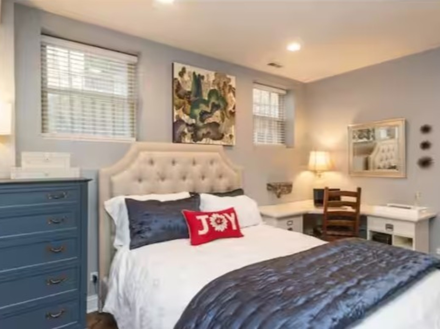 6507 N Bosworth Avenue Unit: G