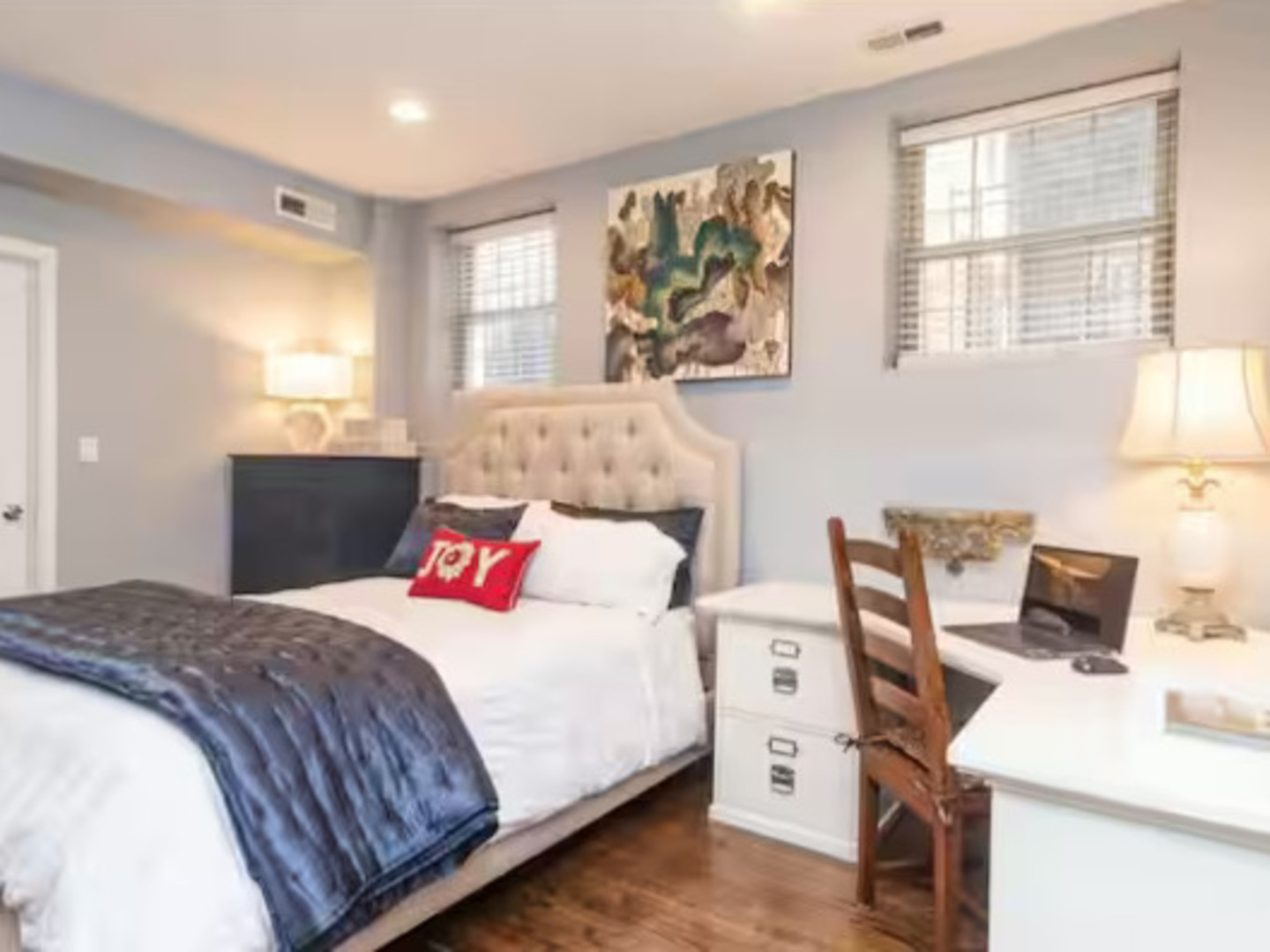 6507 N Bosworth Avenue Unit: G