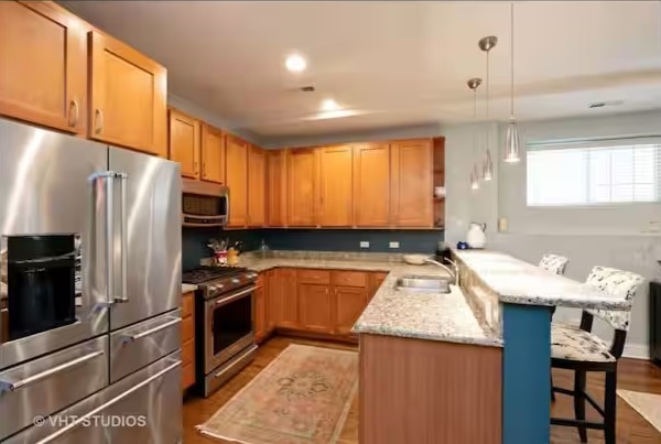 6507 N Bosworth Avenue Unit: G