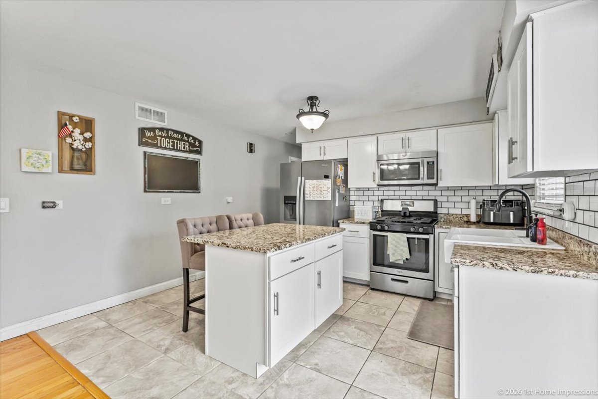 8836 W 93rd Place