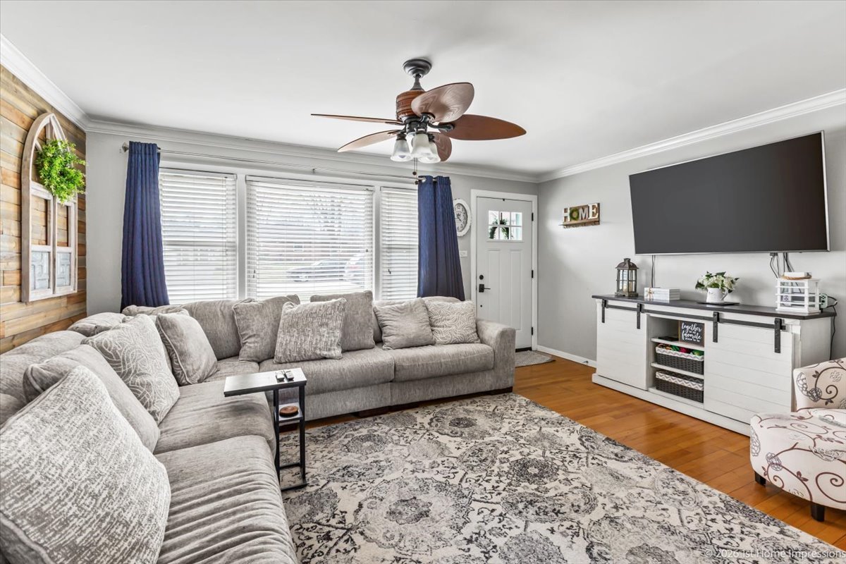 8836 W 93rd Place