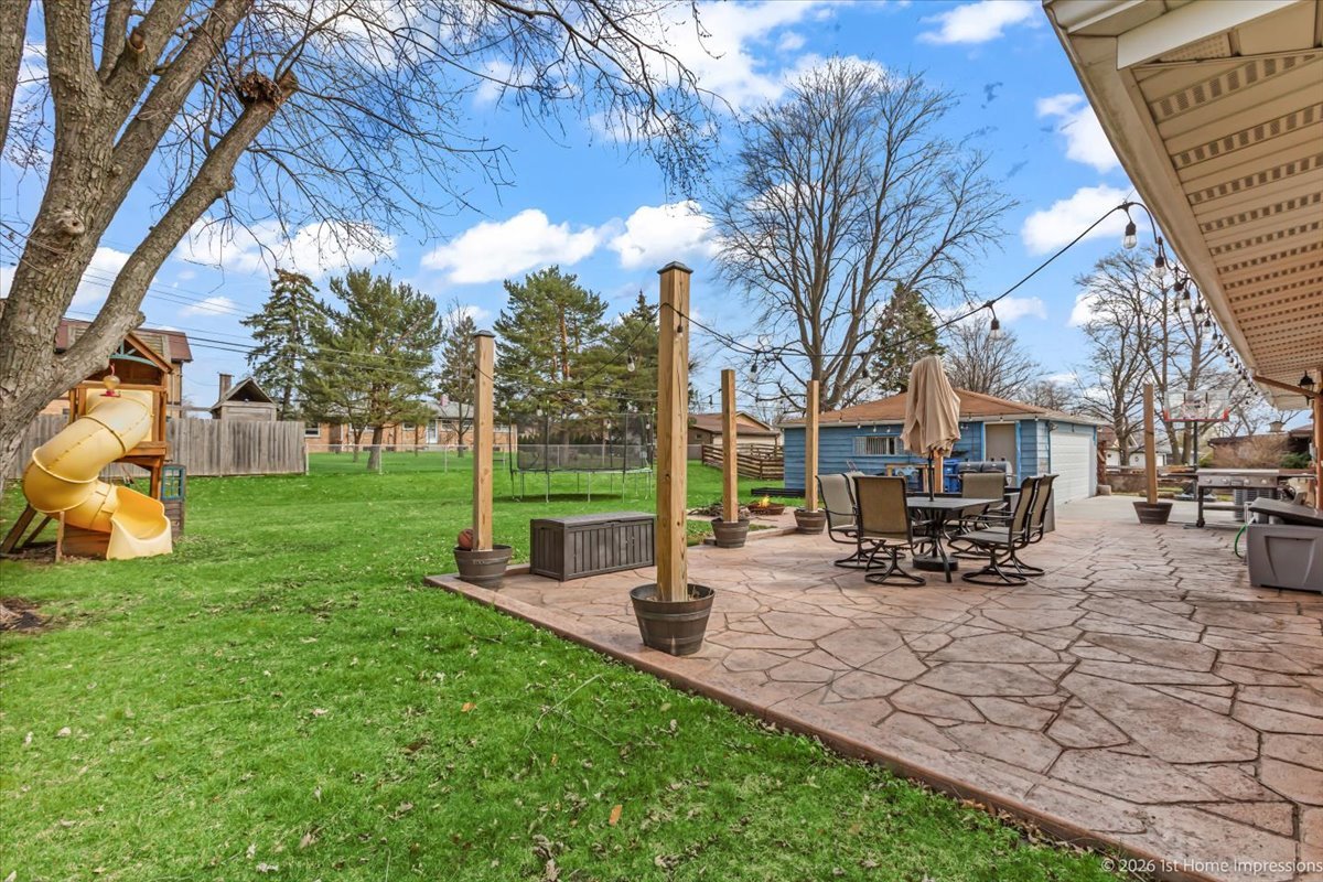 8836 W 93rd Place