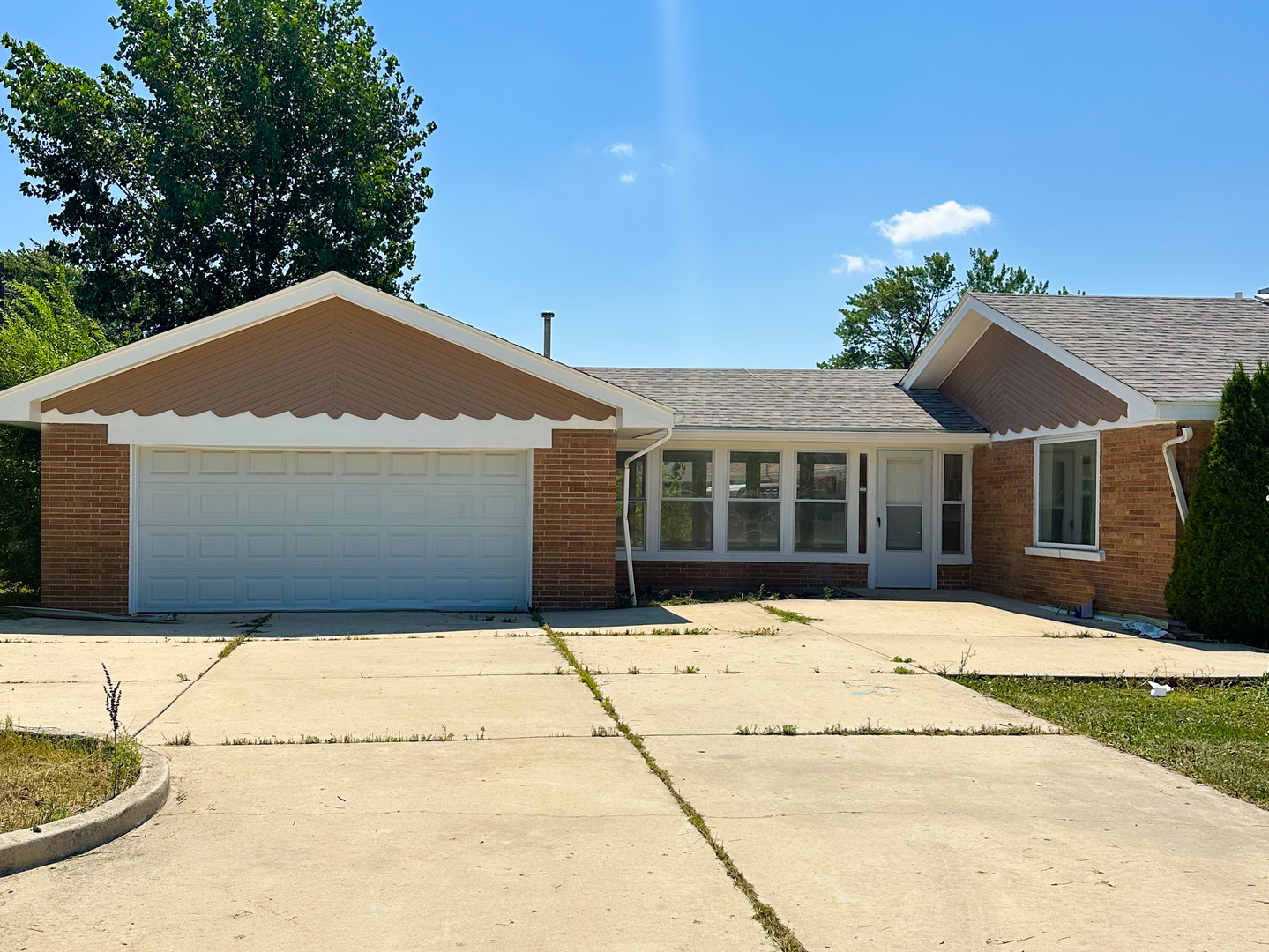 9405 S 76th Court