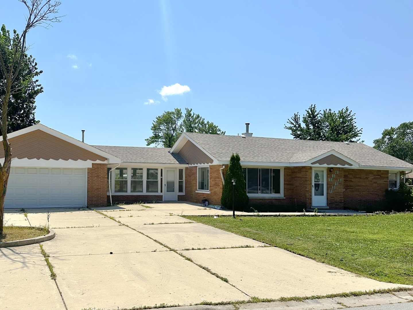 9405 S 76th Court