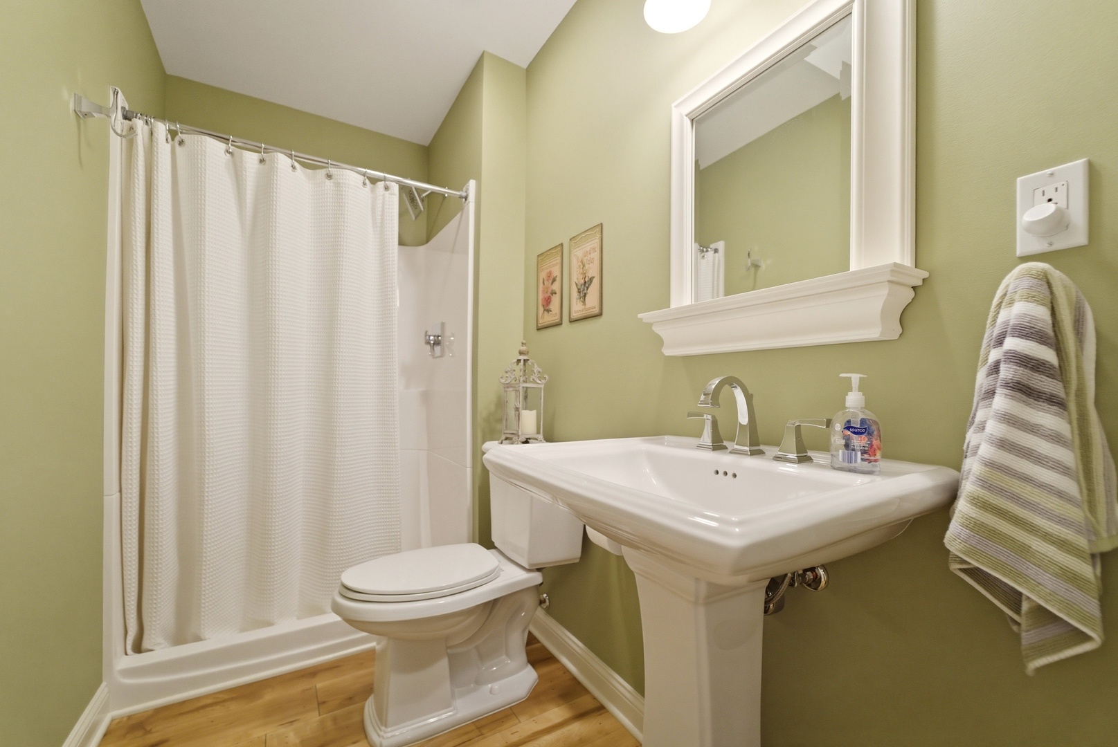 1205 Waterside Lane