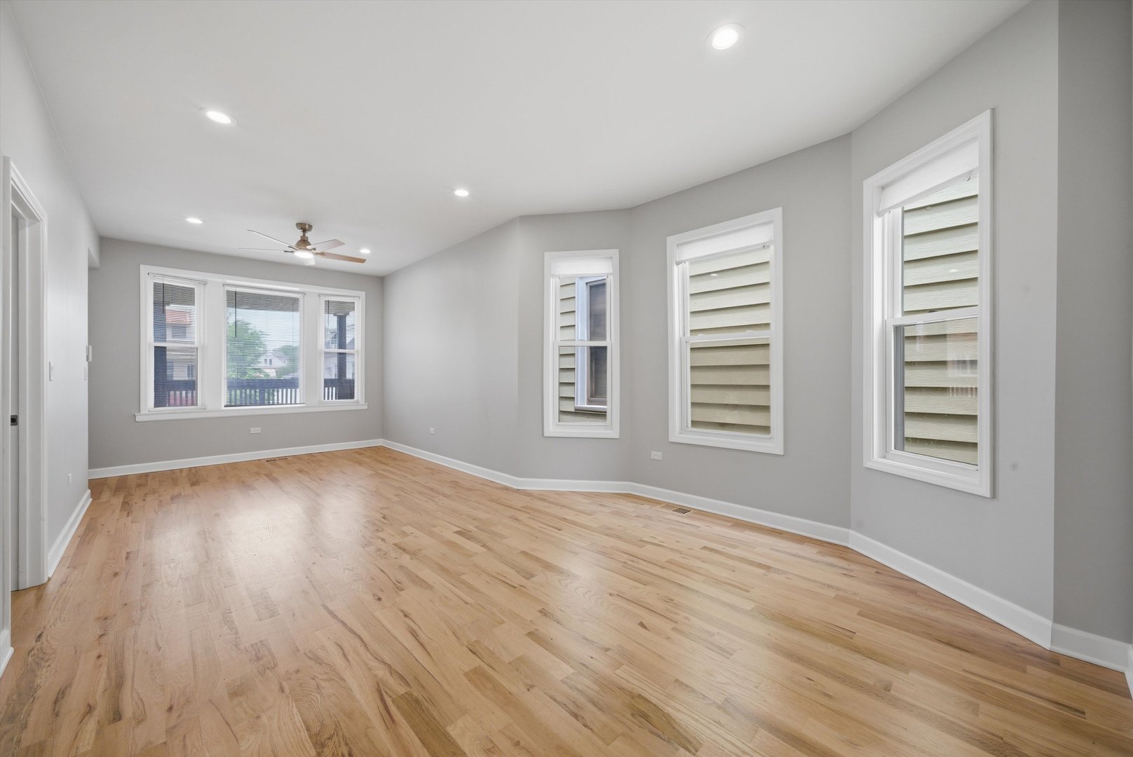 1249 W 73rd Place