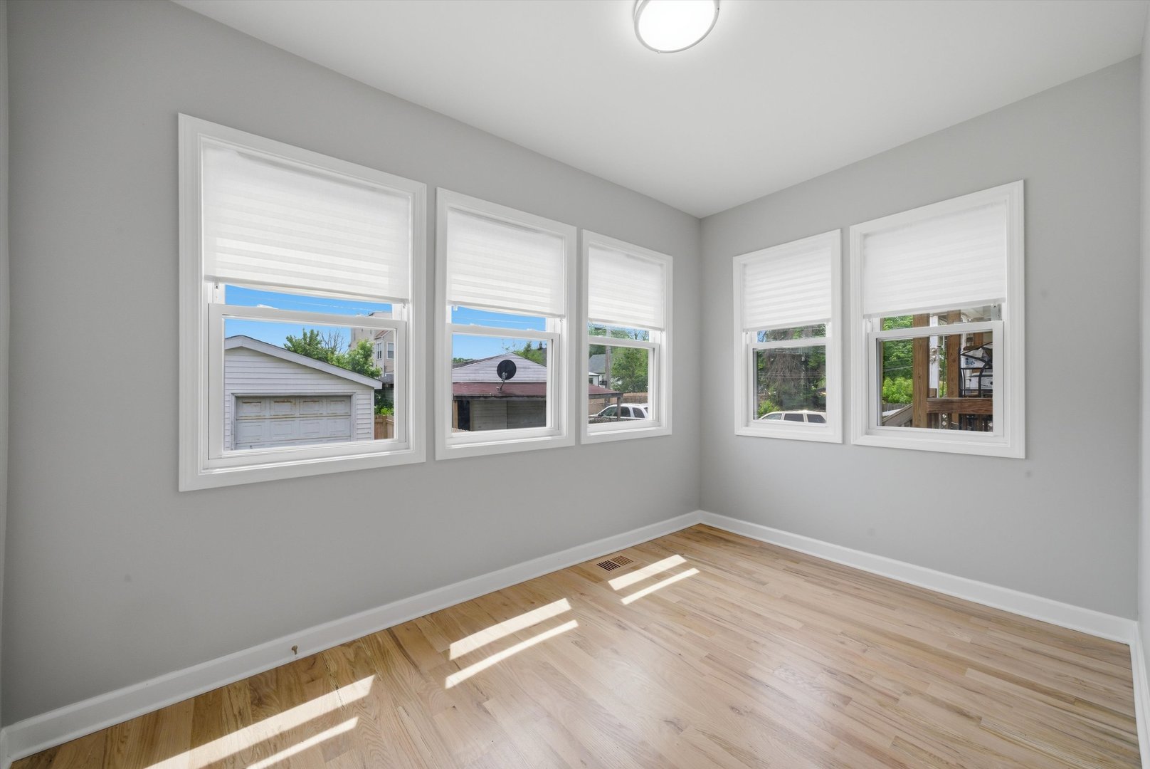 1249 W 73rd Place