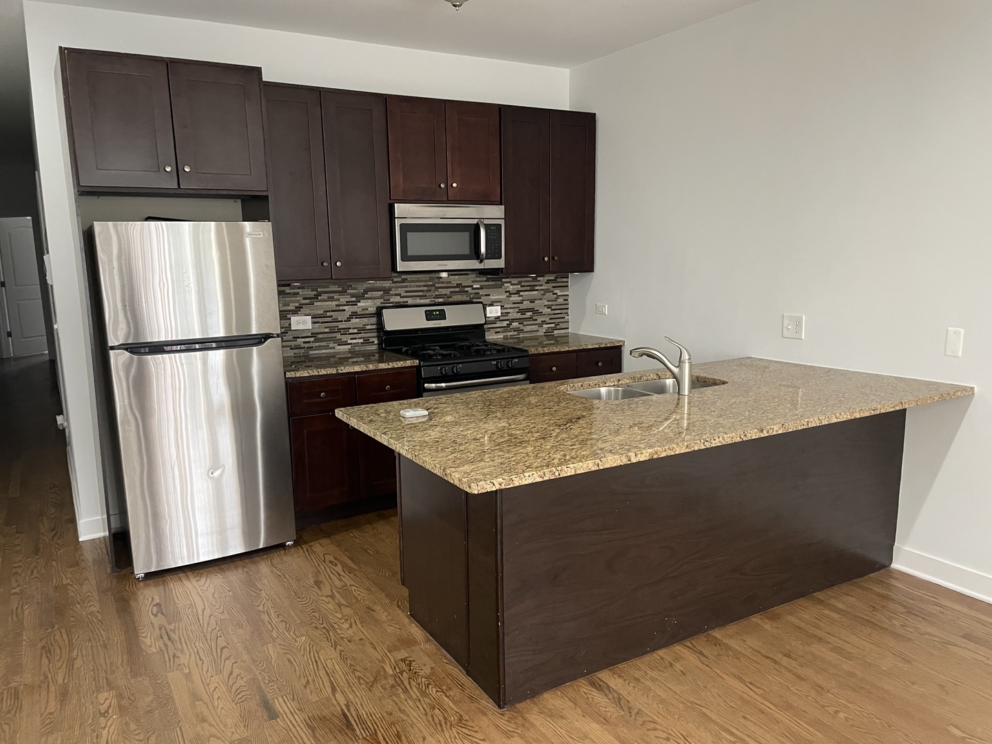 3128 W Walton Street Unit: 1