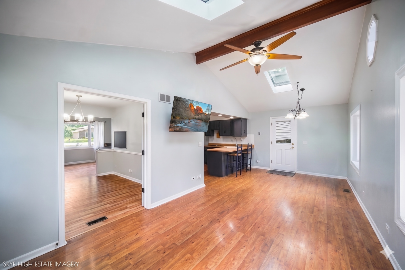 28W516 Leverenz Road