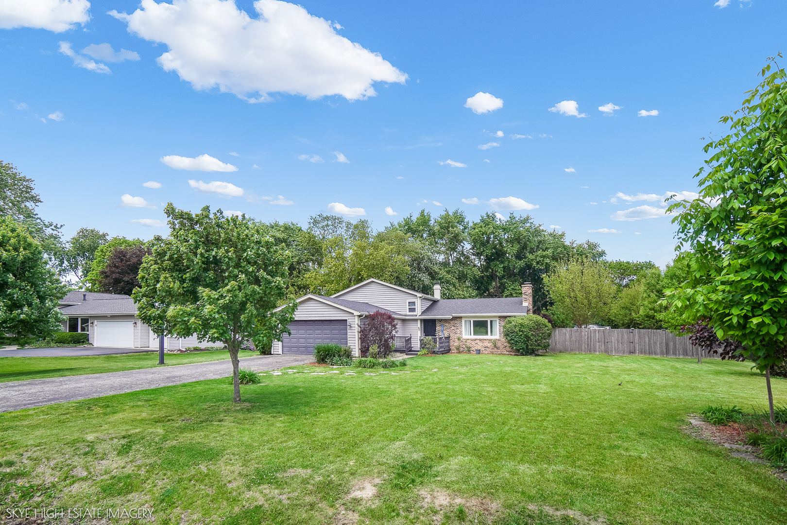 28W516 Leverenz Road