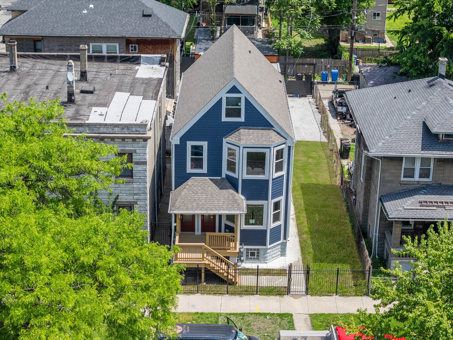 441 N Leclaire Avenue