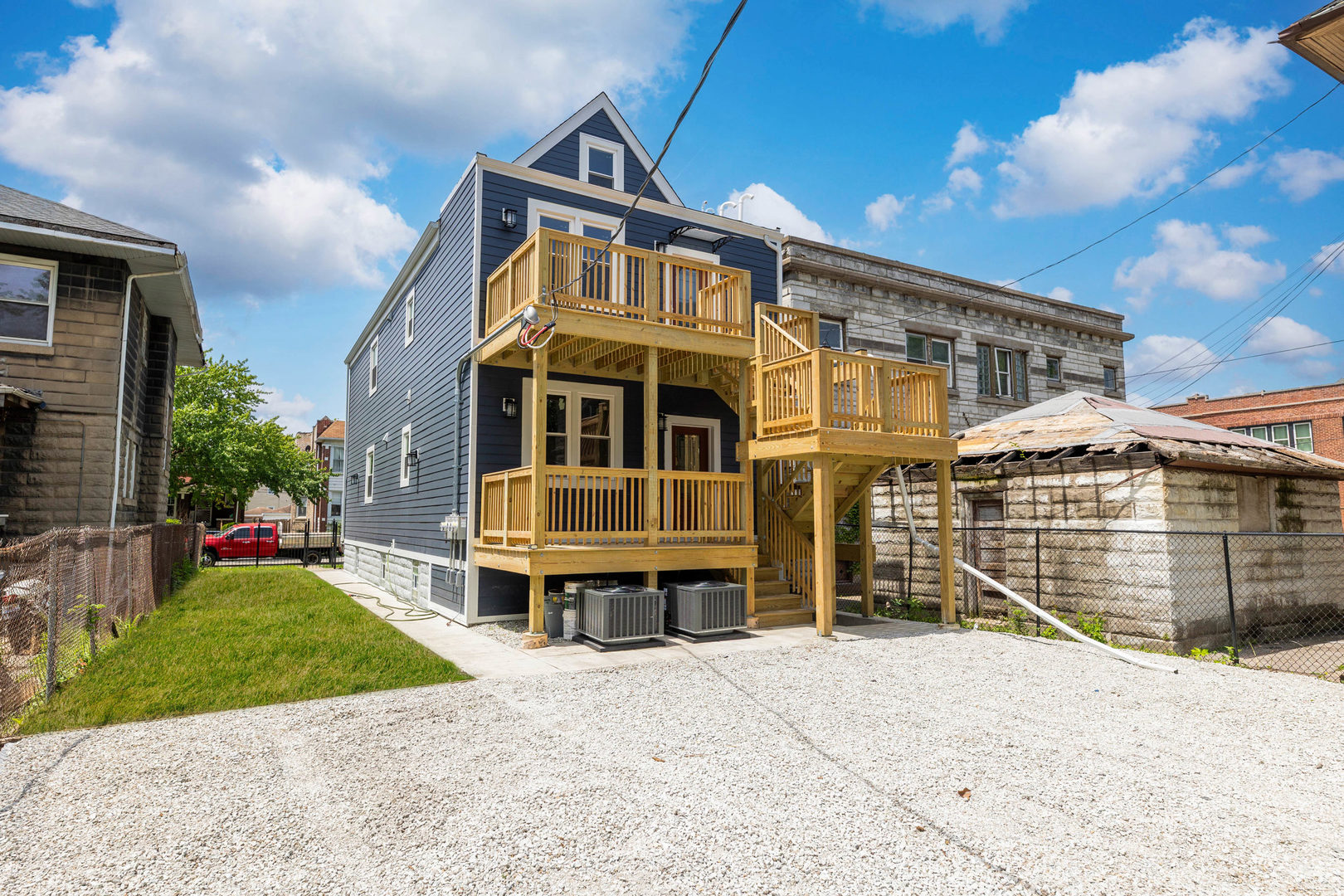 441 N Leclaire Avenue
