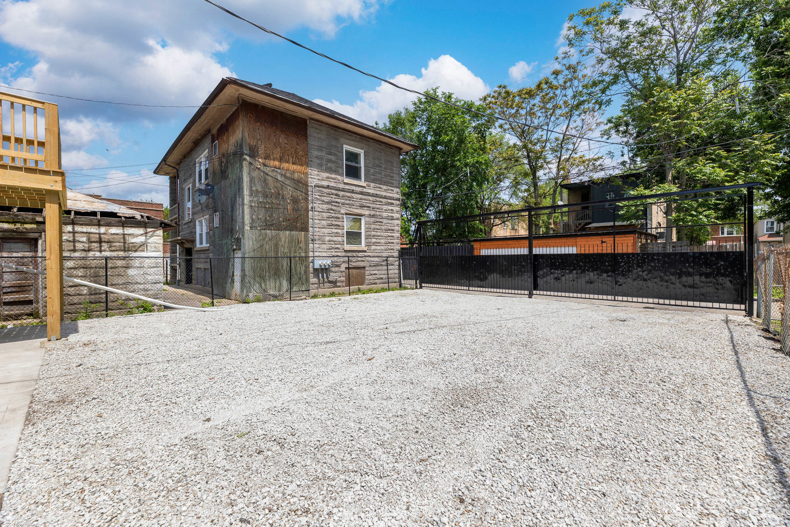 441 N Leclaire Avenue