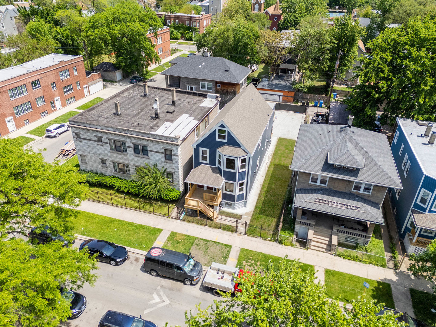 441 N Leclaire Avenue